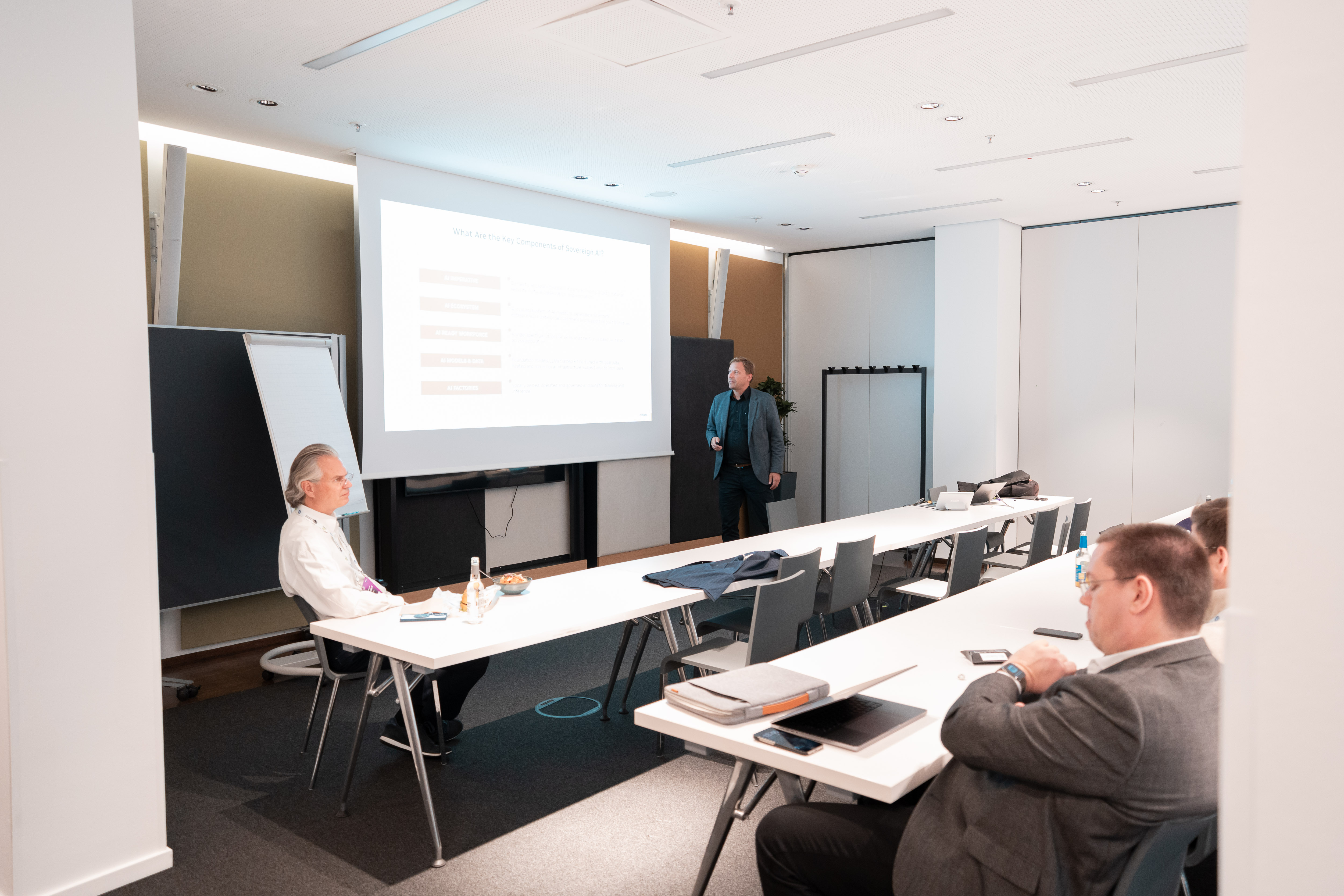 AIW_2025-10-28_13-45