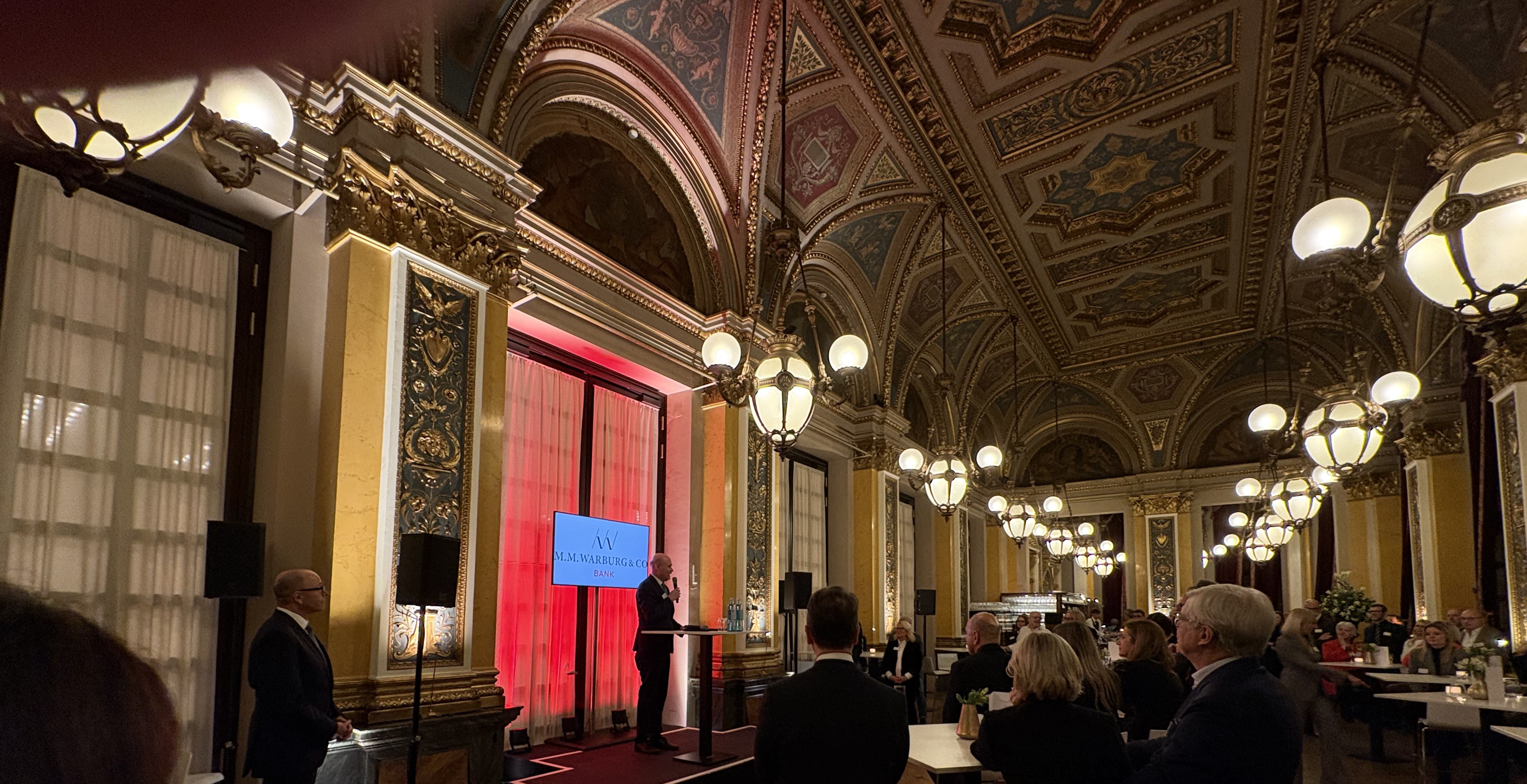 WIFRM+M.M.Warburg&CO_260211_IMG_6379