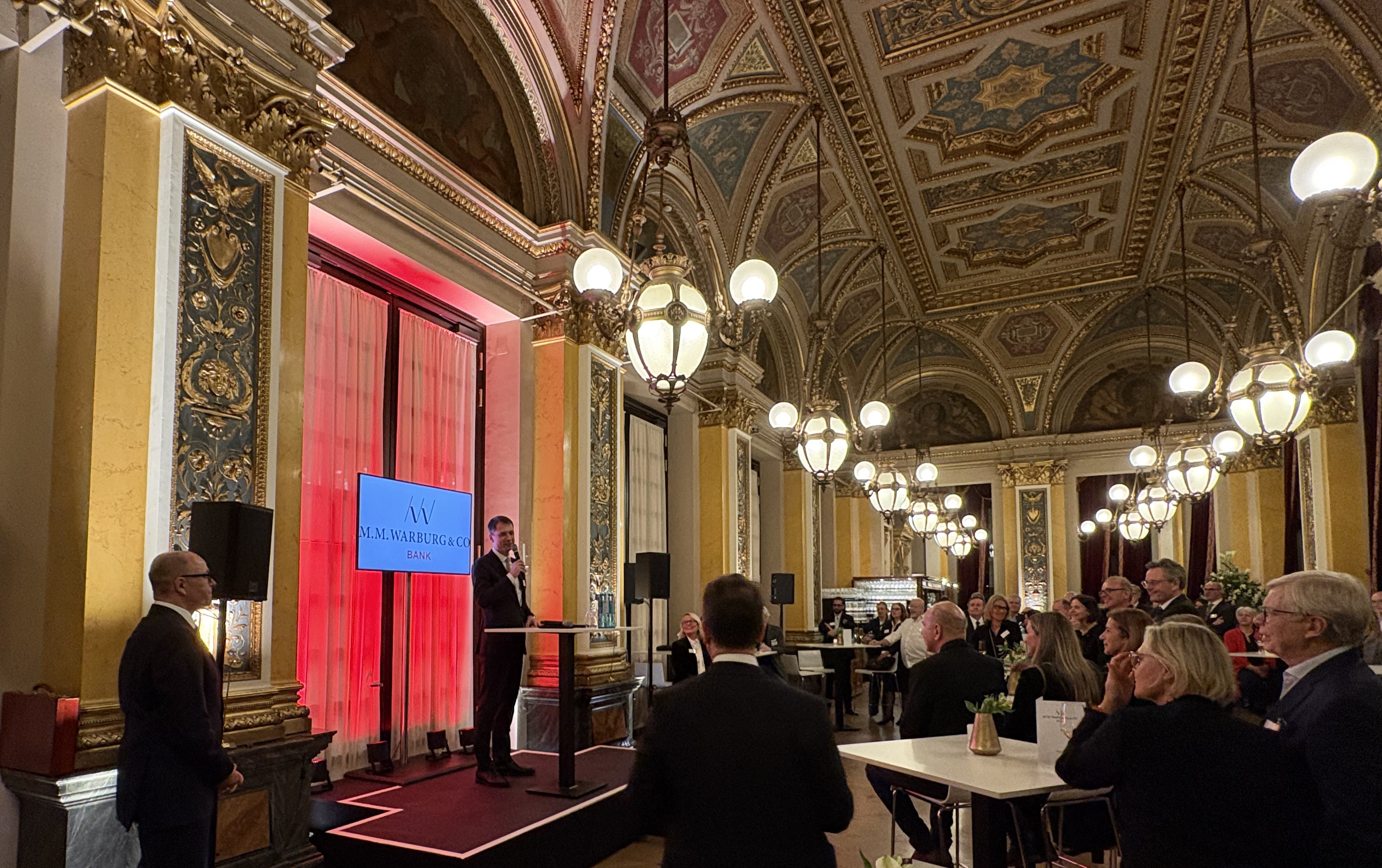 WIFRM+M.M.Warburg&CO_260211_IMG_6372