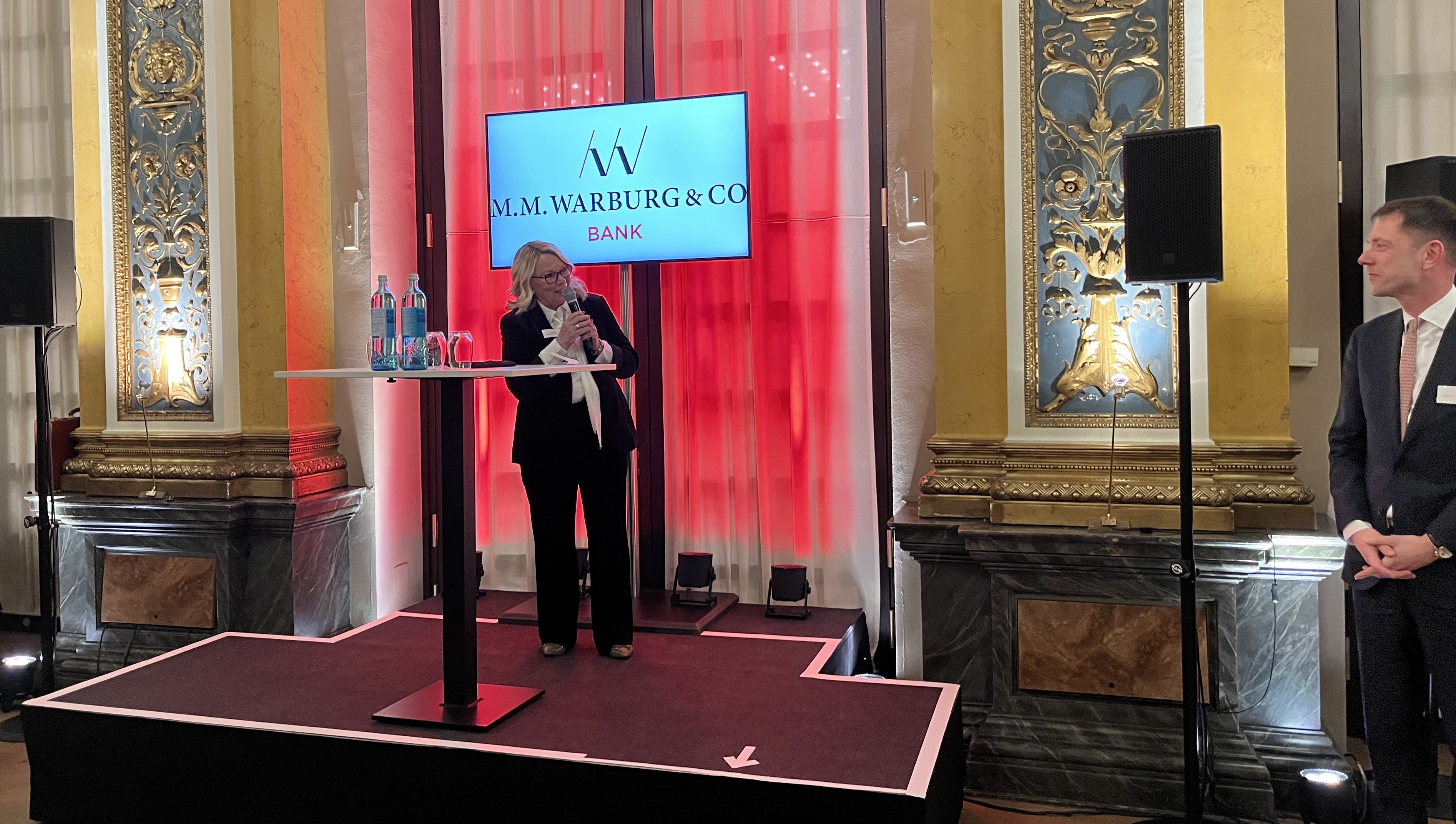 WIFRM+M.M.Warburg&CO_260211_IMG_5847